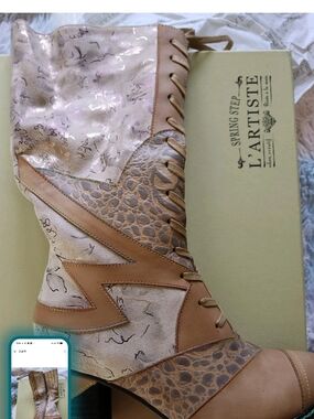 L'ATISTE Women's Metallic Cream and Tan Mid-Calf Heeled Boots